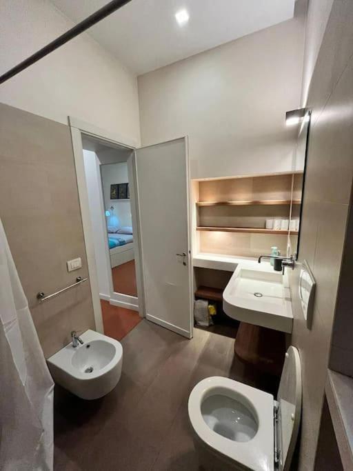 Colosseum Apartment - Your Cozy Roman Escape Экстерьер фото